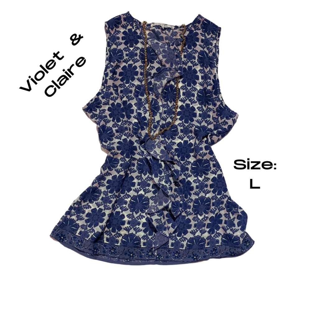 Violet & Claire, L, Blue and White Floral Blouse